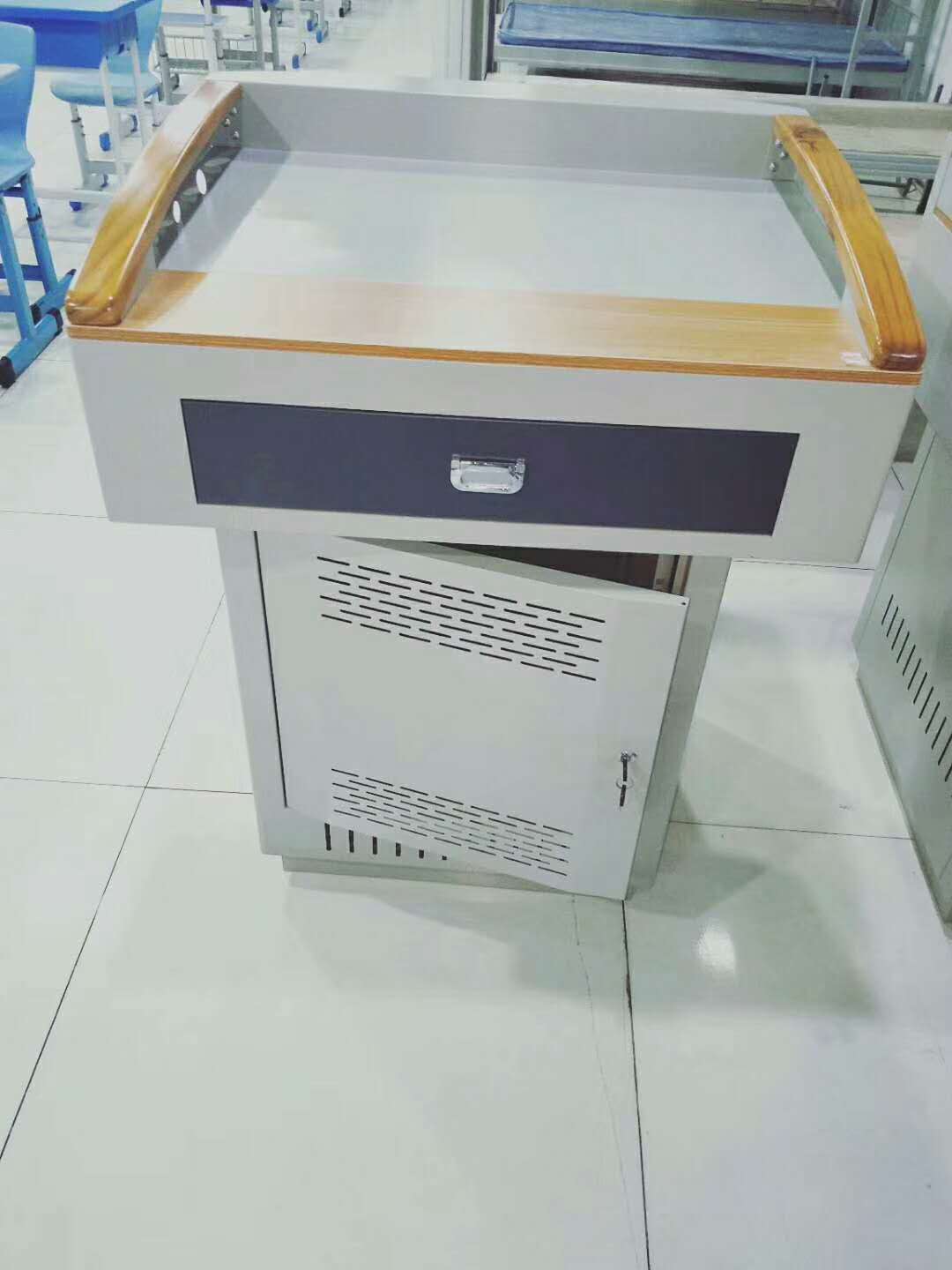 多功能讲台　　小号型