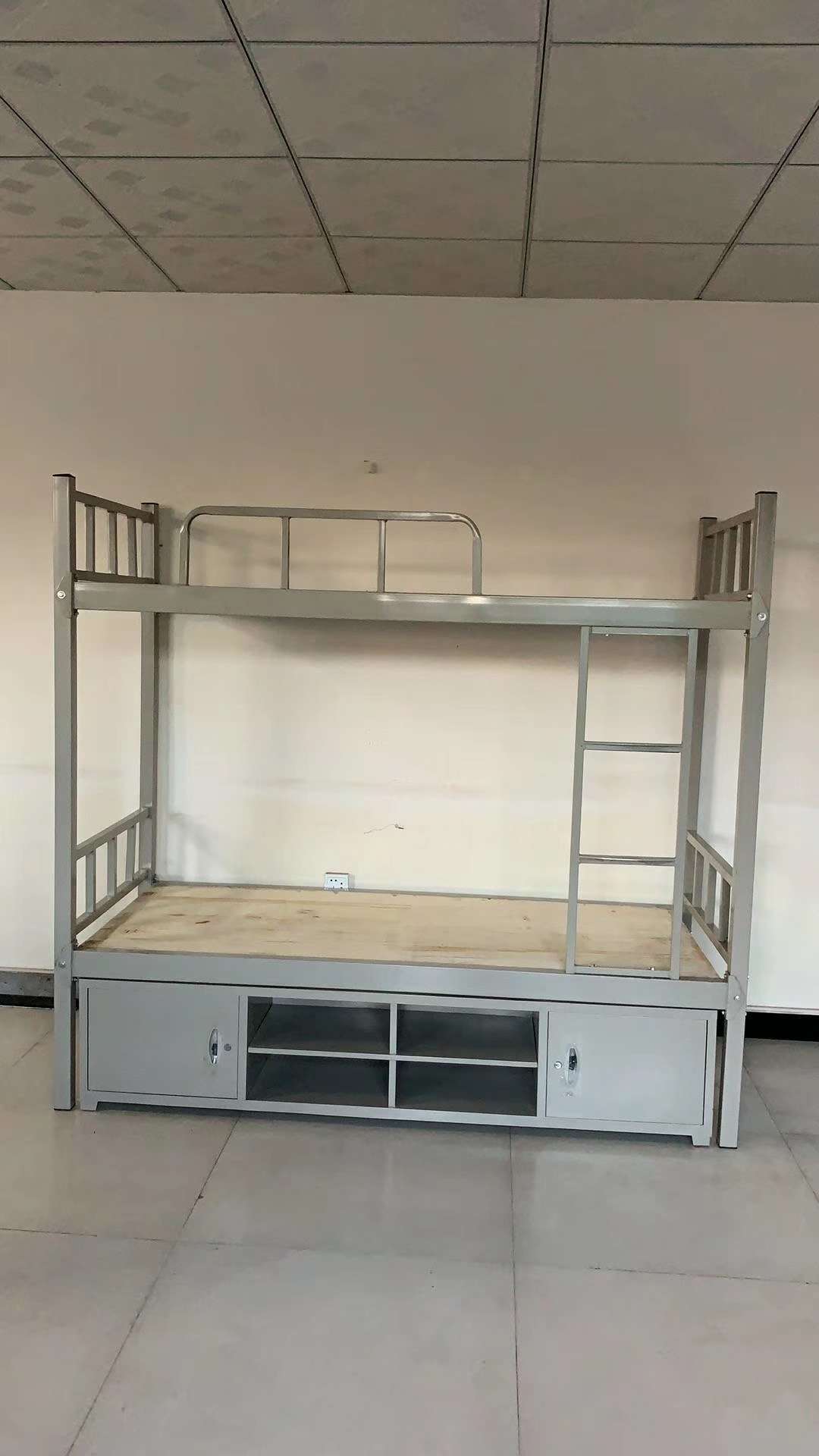 钢木上下床